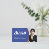 Vrai carte de visite d'agent immobilier (Debout devant)