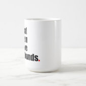 Vraie tasse de teckels d'amour d'hommes (Centre)