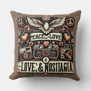 Vrede, Liefde en Nostalgie: Retro Typografie Quote Kussen