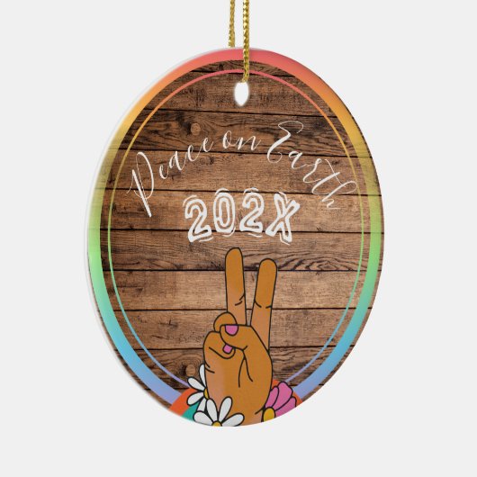 Vrede op Aarde Regenboog Aangepaste Naam- Jaar Keramisch Ornament (Rechts)