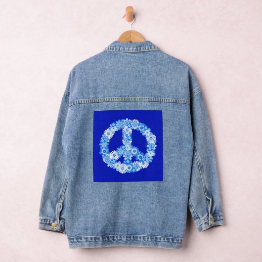 Vredeslog in blauw denim jacket (Hangar)