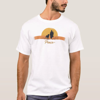 Vredeswandelende monnik met Aloka-hond – Wandel vo T-shirt