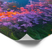 Vredige vijver te midden van Violet Flora Poster (Hoek)