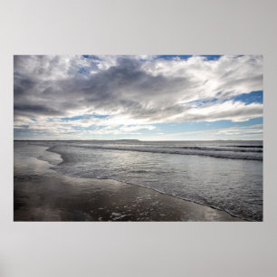 Vreedzame golven op het poster van de kustlijn