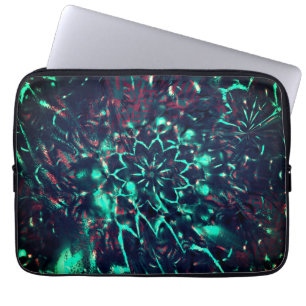 Vreemde bloem verloren in puin laptop sleeve