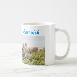 Vreemde Ontwerpen - Schapen in een veld Koffiemok