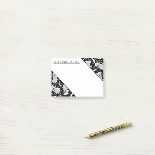 Vriendelijke geest zegt Boo Post-it® Notes (Op bureau)