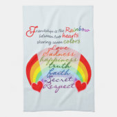 Vriendschap is het ontwerp van het regenbooghandbo theedoek (Verticaal)