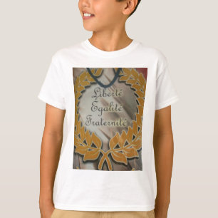 Vrijheid, gelijkheid, broederschap: een bloeiende t-shirt