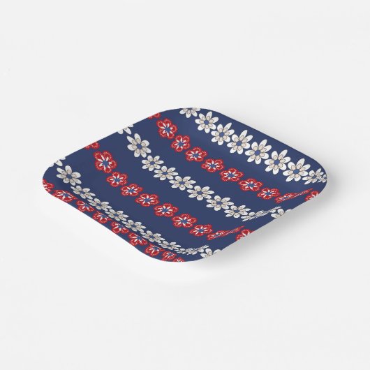 Vrijheid in bloei: een patriottisch bloemenpatroon papieren bordje (Gebogen)