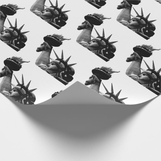 Vrijheidsbeeld zwart en wit cadeaupapier (Hoek)