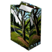 Vroege ochtend in de paddock medium cadeauzakje (Achterkant Gekanteld)