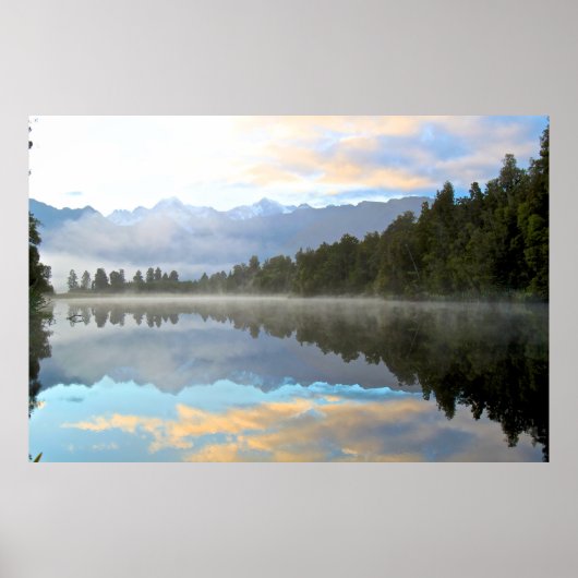 Vroege ochtend reflecteert het landschap poster (Voorkant)