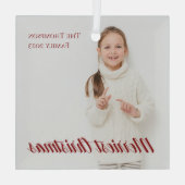 Vroegste kerstfoto van Elegant Red Script Glas Ornament (Achterkant)