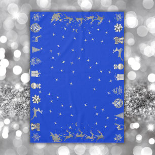 Vrolijk en helder kerstfeest in zilver en blauw tafelkleed