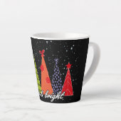 Vrolijk en helder kerstfeest latte mok (Rechterhoek)