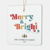 Vrolijk en kleurrijk kerstfeest keramisch ornament (Links)