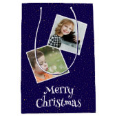 Vrolijk kerstfeest 2 aangepaste foto's en sterren medium cadeauzakje (Voorkant)
