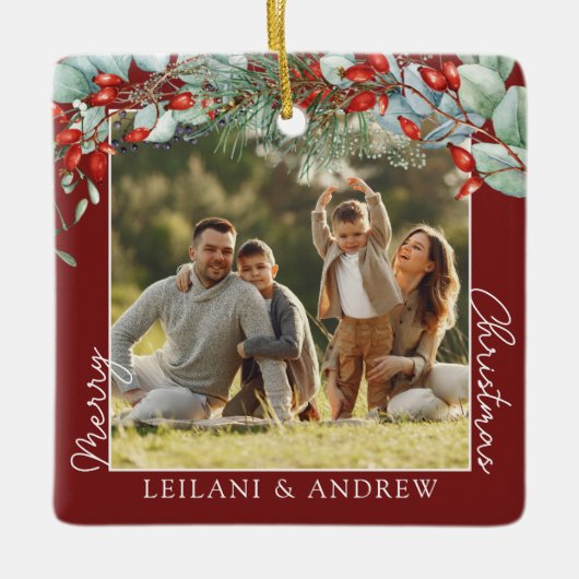 Vrolijk Kerstfeest Foto & Waterverf Holly Burgundy Keramisch Ornament (Voorkant)