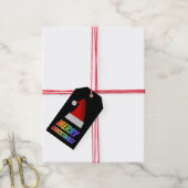 "VROLIJK KERSTFEEST!" in Rainbow Text, Red Santa H Cadeaulabel (Met Touw)