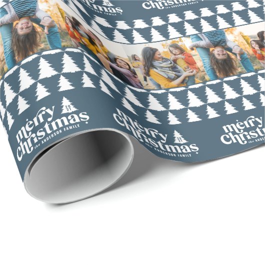 Vrolijk kerstfeest moderne typografie  3 foto cadeaupapier (Rol Hoek)