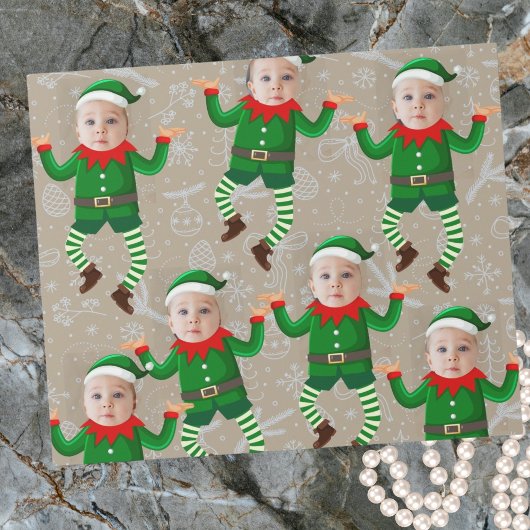 Vrolijk Kerstmis Grappig Santa's Elves Custom Face Cadeaupapier