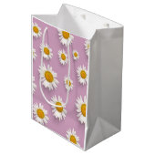 Vrolijke Daisy Pattern op Roze Achtergrond Medium Cadeauzakje (Voorkant Gekanteld)
