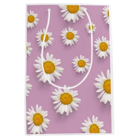 Vrolijke Daisy Pattern op Roze Achtergrond Medium Cadeauzakje (Voorkant)