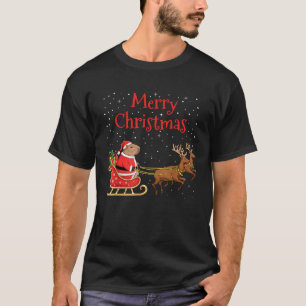 Vrolijke kerst capibara rijden Santa Sleigh met T-shirt