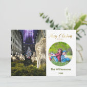 Vrolijke Kerstmis Rockefeller Boom en Familie Foto Kaart (Staand voorkant)