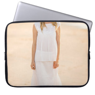 Vrouw aan de wal laptop sleeve