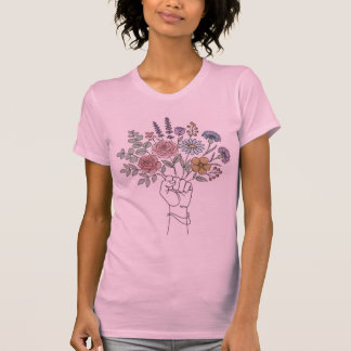Vrouw: De Vuist van Verandering & Het Hart van Blo T-shirt