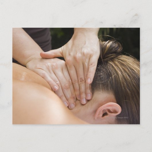 Vrouw die een behandeling met spa krijgt briefkaart (Voorkant)