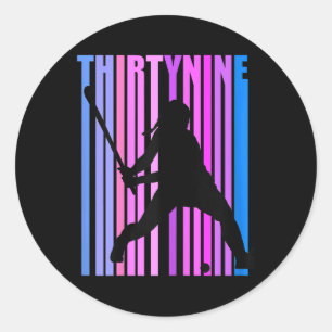 Vrouw &#; e verjaardag veldhockey speelster sport ronde sticker