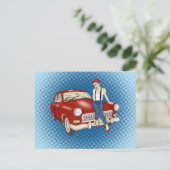  vrouw en rode auto briefkaart (Staand voorkant)