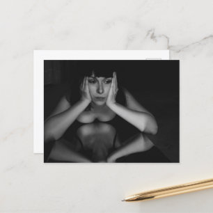 Vrouw en spiegel briefkaart