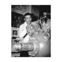 Vrouw fabrieksarbeider met Vliegtuig-engine