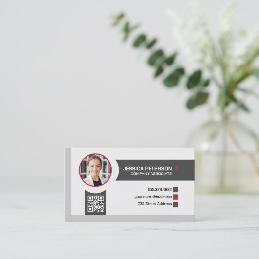 Vrouw glimlachen | Ondernemingen | QR-code Visitekaartje (Staand voorkant)