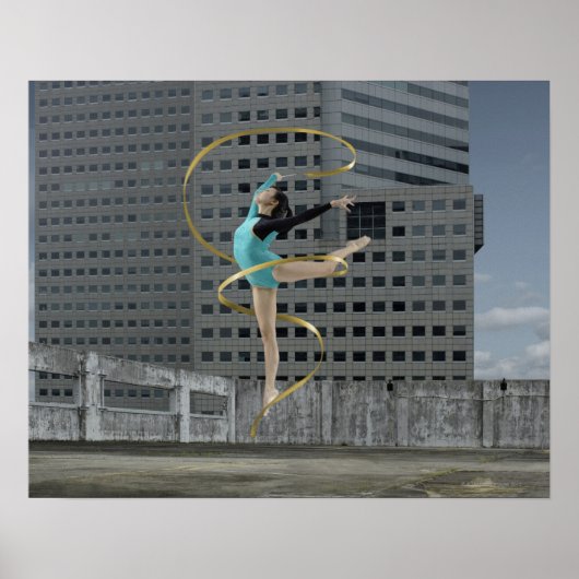 Vrouw gymnast buiten op daktop springen in de luch poster (Voorkant)