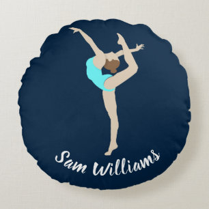 Vrouw Gymnast Rond Kussen