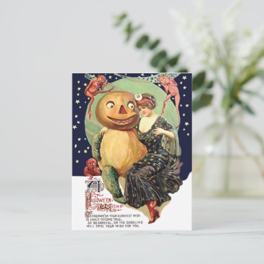 Vrouw in bedrijf van Jack O' Lantern en goblins Briefkaart (Staand voorkant)