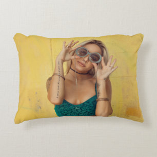 Vrouw in blauwe Gibraltar met zonnebril Accent Kussen