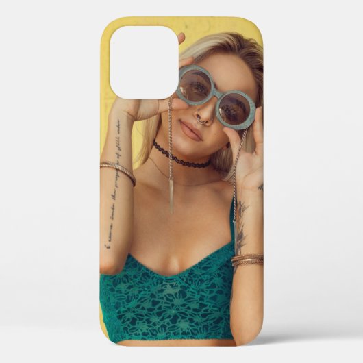 Vrouw in blauwe Gibraltar met zonnebril Case-Mate iPhone Case (Achterkant)