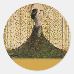 Vrouw in een Peacock Skirt Ronde Sticker