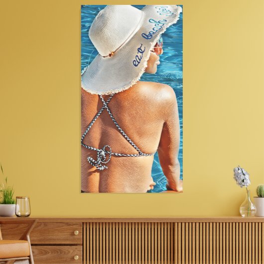 Vrouw in Pet bij zwembad groot canvas print kunst  (Insitu (Woonkamer))
