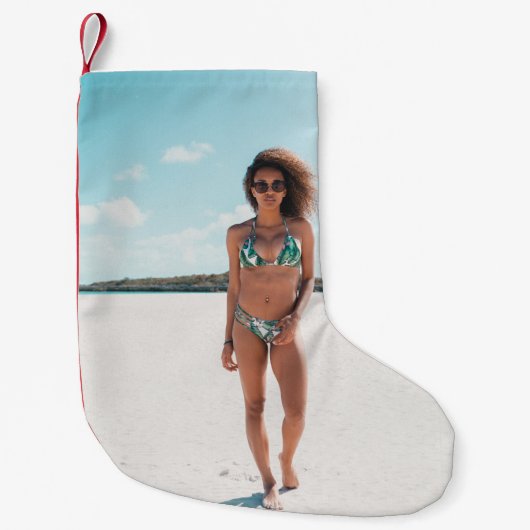 Vrouw met bikini op zand kleine kerstsok (Voorkant)