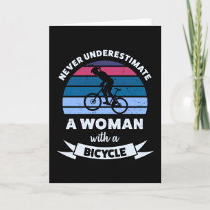 Vrouw met een fiets Fun cadeau voor moeder vrouw Kaart