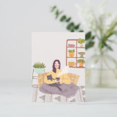 Vrouw met een kopje koffie en een kat in huis briefkaart (Staand voorkant)