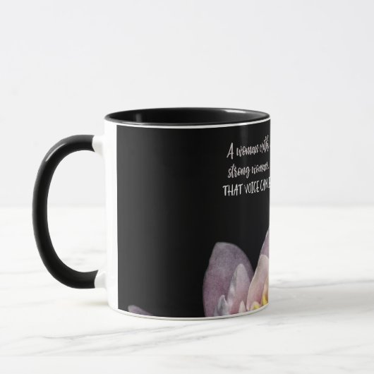 Vrouw met een stem mok (Links)