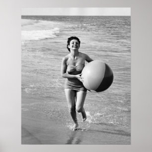 Vrouw met een strand poster